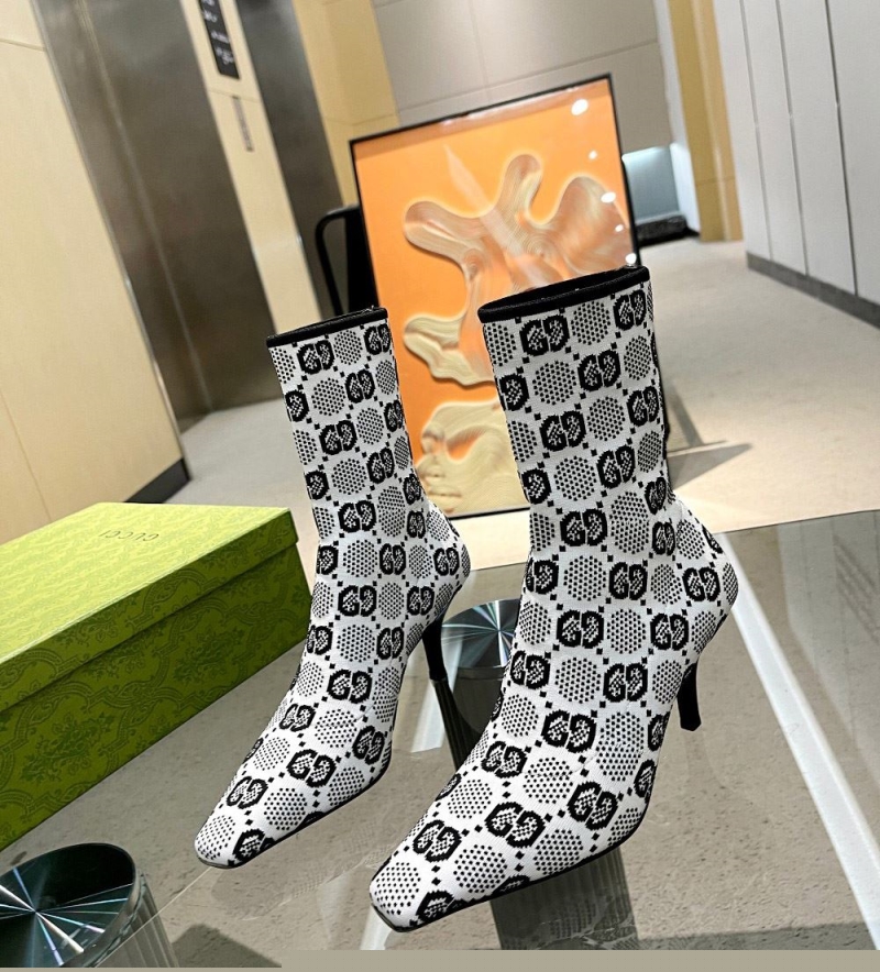 G*u*i boots